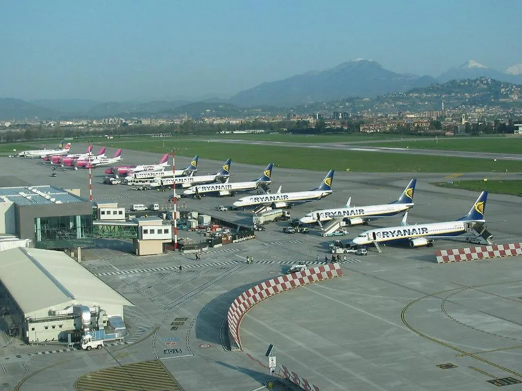 6 Minuti Airport Orio Al Serio, Vista Fiume E Wifi Seriate 0*,  Italy